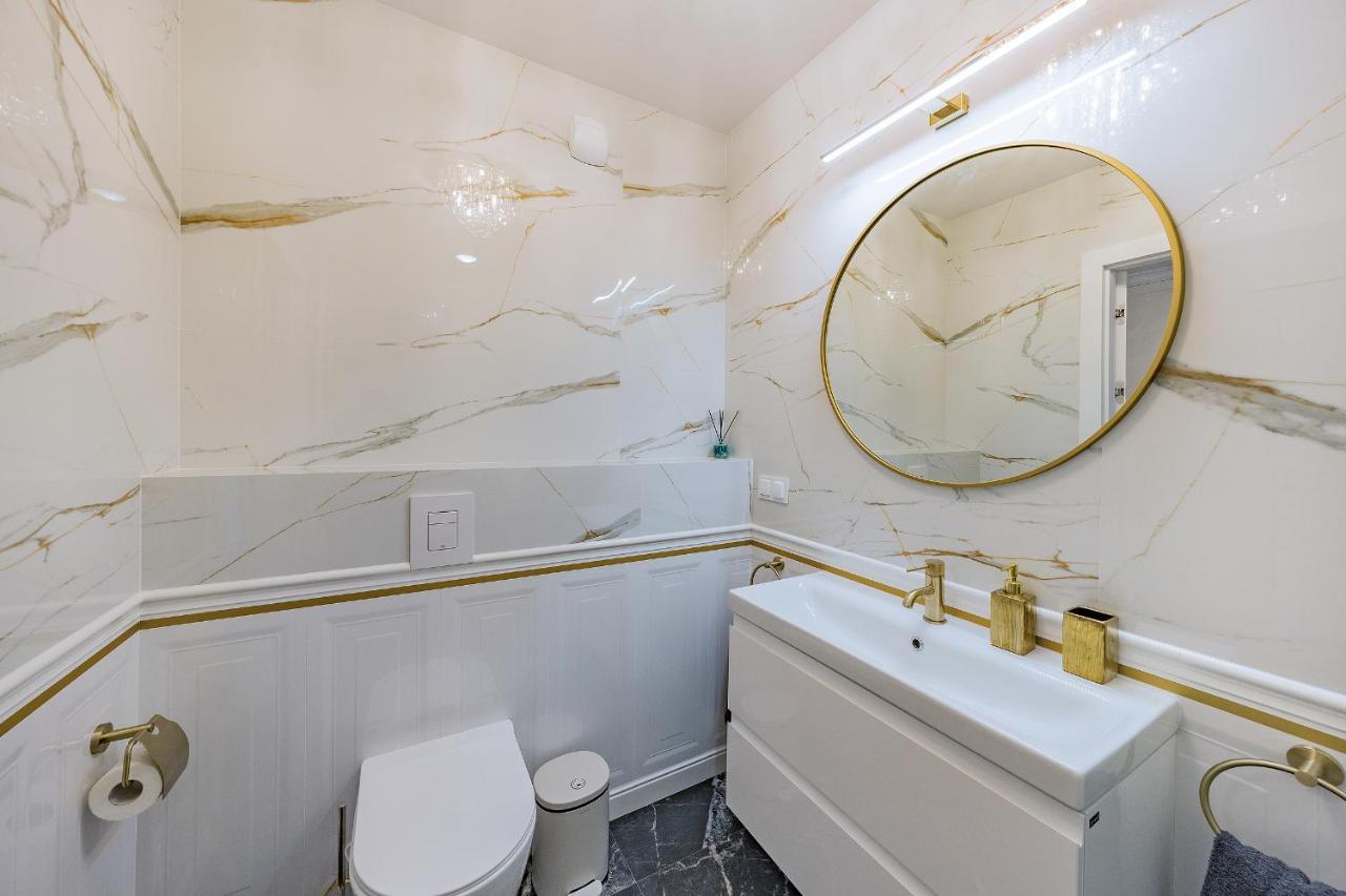 Apartament Nowa Letnica, Osiedle Latarnikow Gdanskアパートメント エクステリア 写真