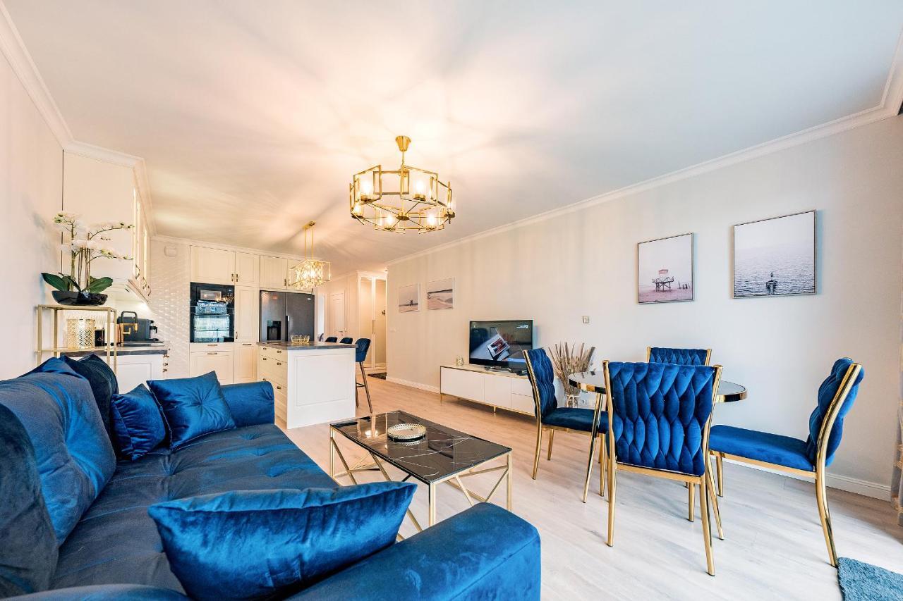 Apartament Nowa Letnica, Osiedle Latarnikow Gdanskアパートメント エクステリア 写真