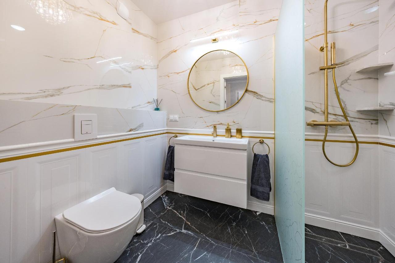 Apartament Nowa Letnica, Osiedle Latarnikow Gdanskアパートメント エクステリア 写真