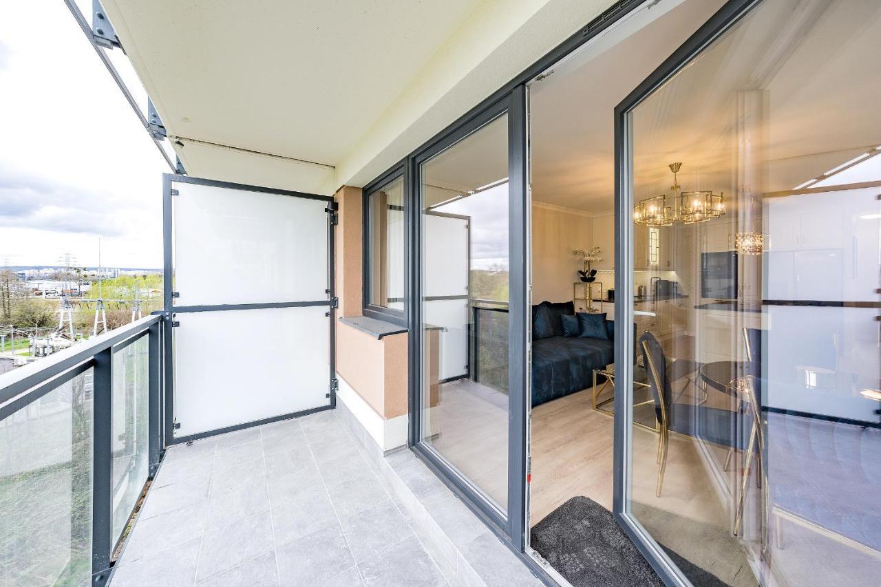 Apartament Nowa Letnica, Osiedle Latarnikow Gdanskアパートメント エクステリア 写真